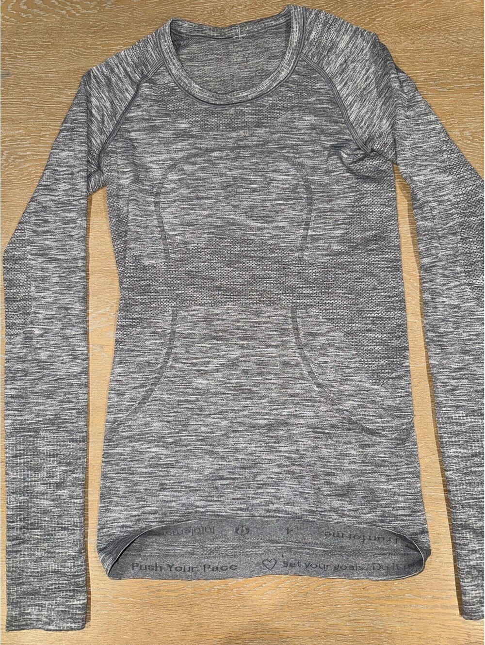 Lululemon Long Sleeve Swiftly Tee SIZE 4 Gray Hip Length